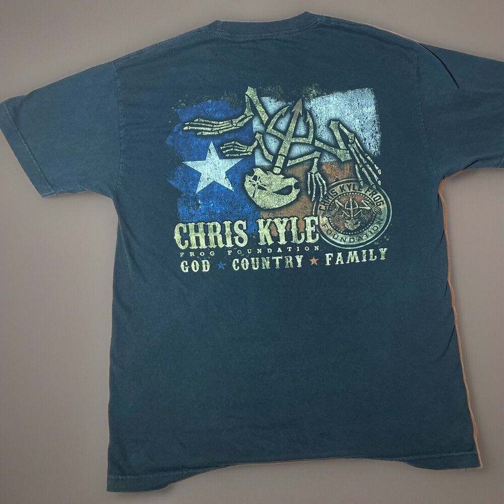 Chris Kyle God, Country,‎ Family Shirt LG Western Frog Foundation Texas Flag